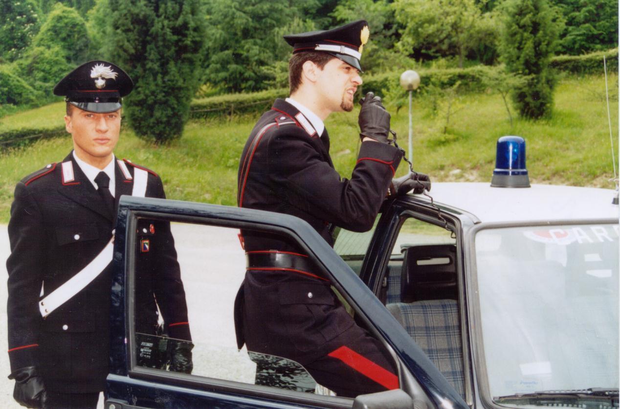 I carabinieri di Quattro Castella durante un controllo