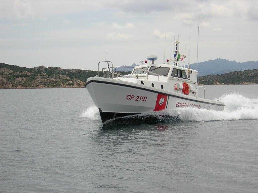 Una motovedetta della guardia costiera