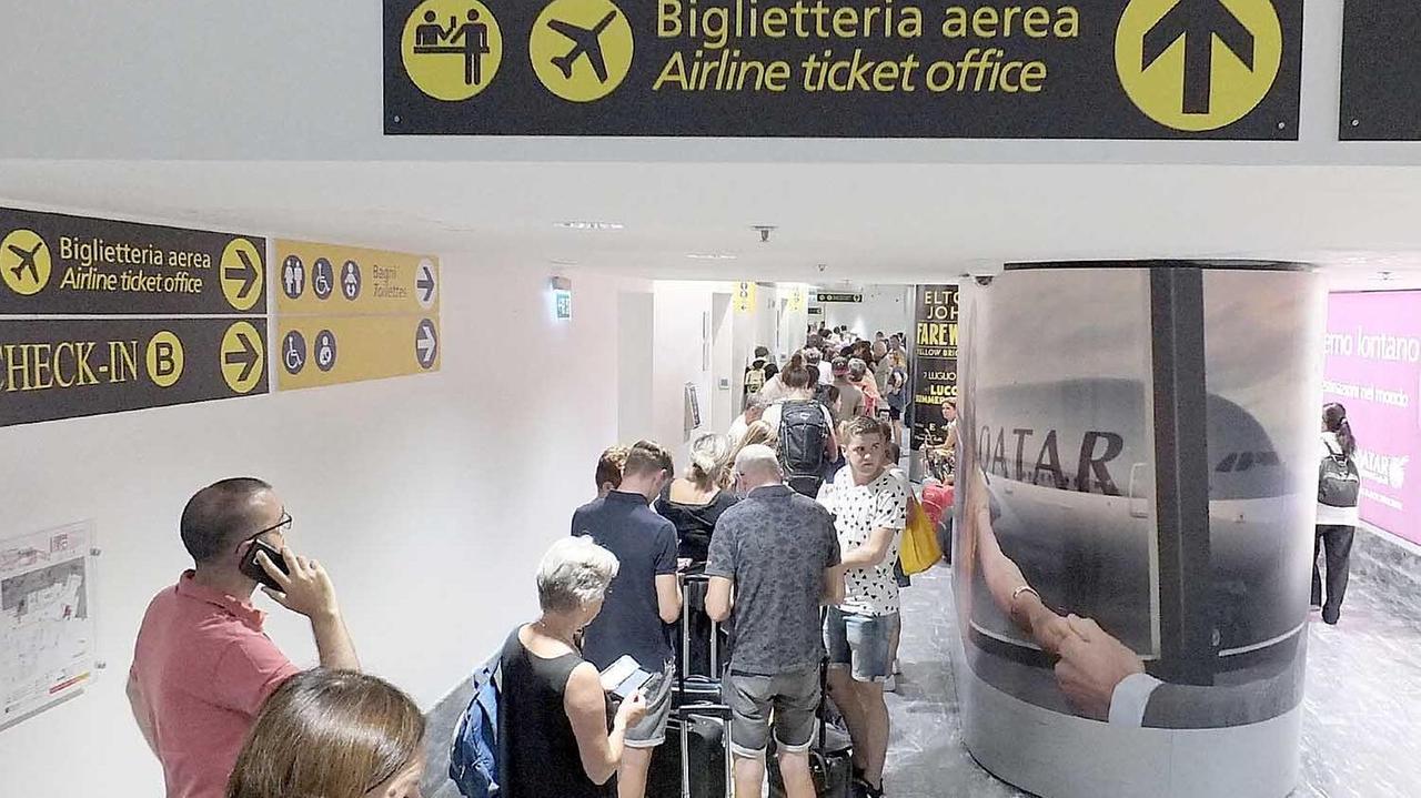 Galilei: quasi settantamila passeggeri in più nei primi 6 mesi dell’anno