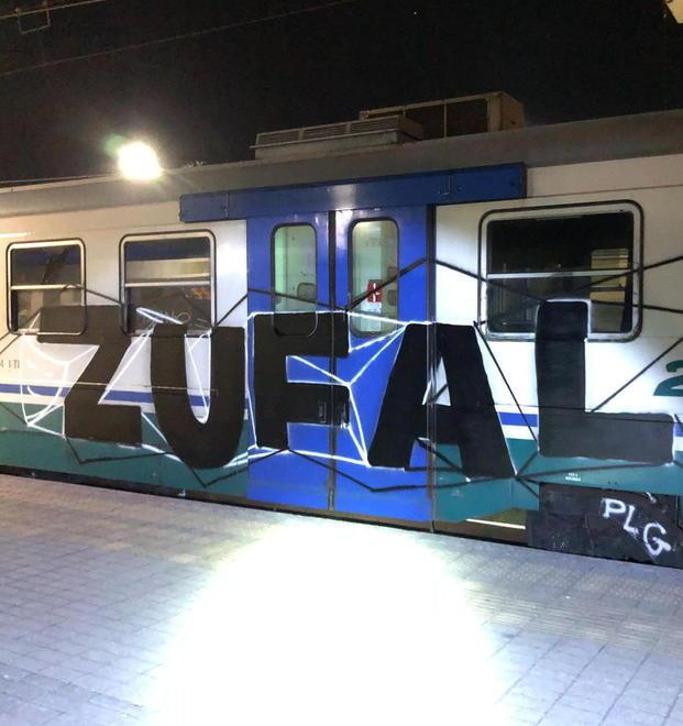 Imbratta due treni fermato e denunciato giovane writer tedesco 