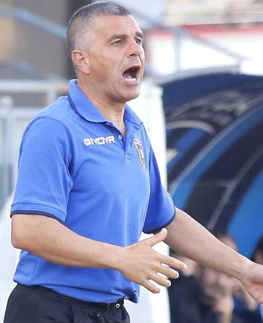 Mister Maraia vuole vedere a che punto sono i granata 