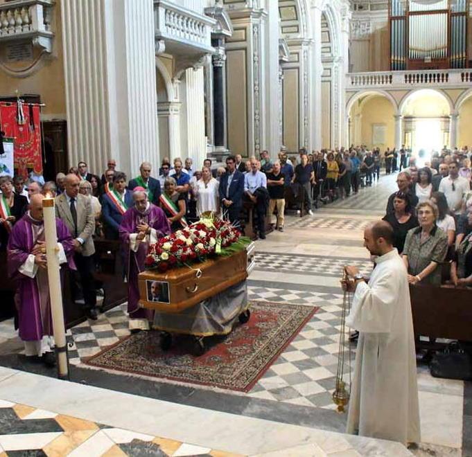 I funerali di Franco Gussoni «Un uomo stimato da tutti» 