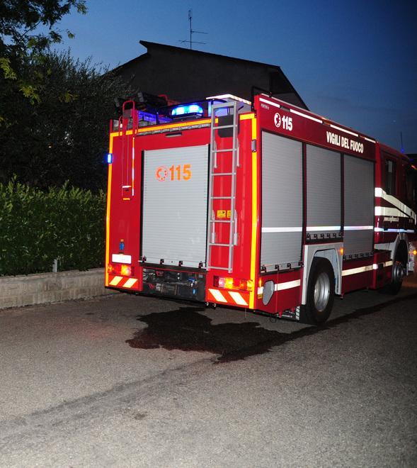 Incendio in cucina Intossicata una coppia