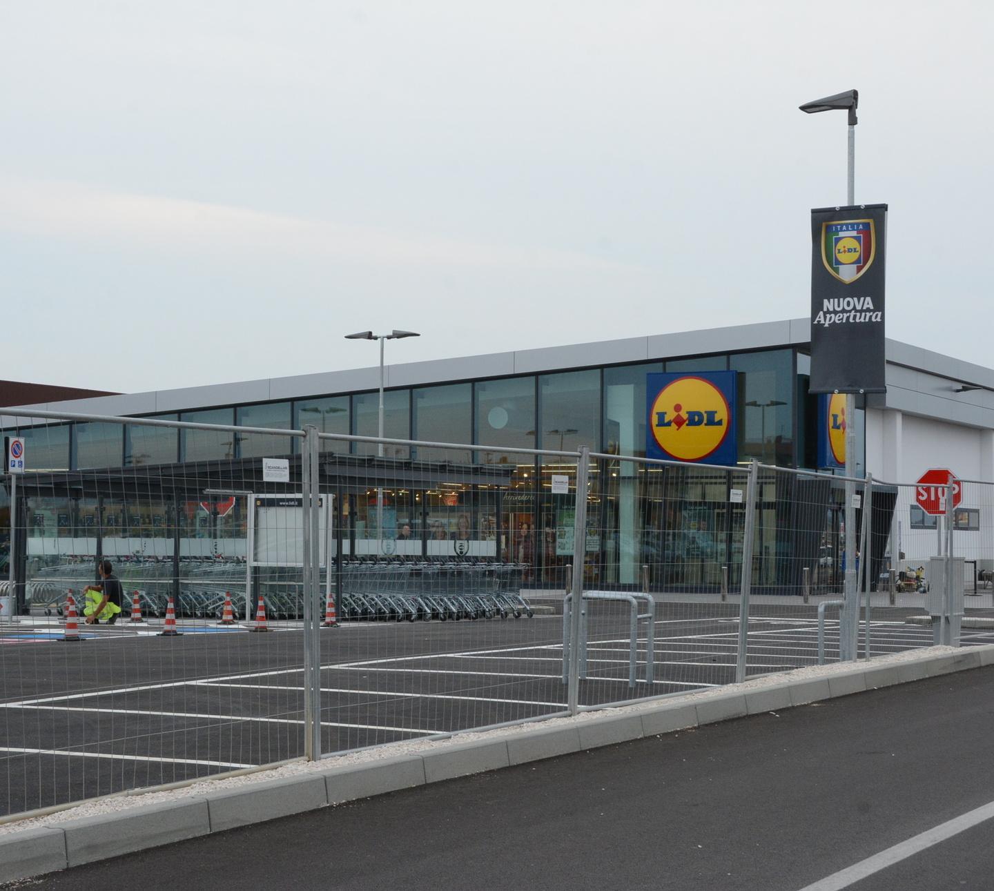 Cresce l’area commerciale domani apre anche Lidl 