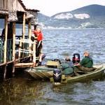 Ritrovato sul fondo del lago il corpo dello spettatore annegato