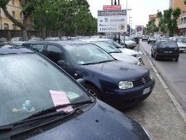 Via il parcheggio, cittadini in rivolta