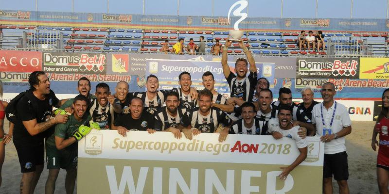 Il Viareggio Beach Soccer alza in trionfo la Supercoppa 2018
