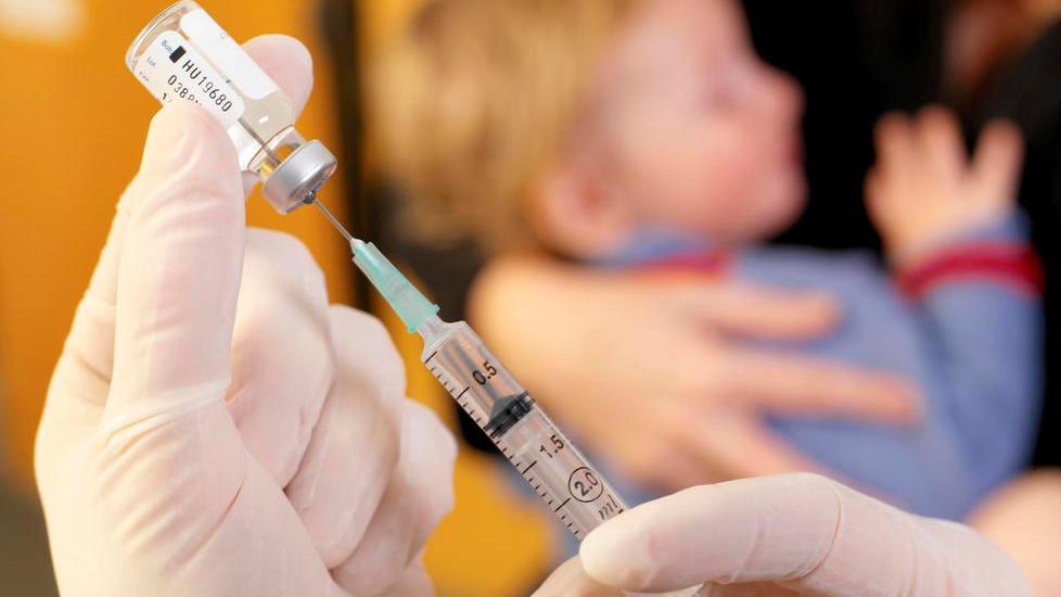 All’asilo decine di no vax, scatta l’ultimo avviso