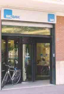 Buco Ras, quattro anni all’ex agente 