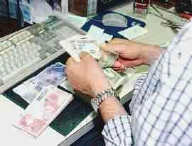 Il buco nero dei money transfer 