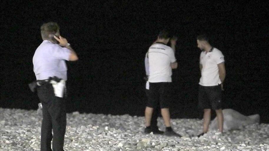 Ex dipendente del Comune muore in spiaggia