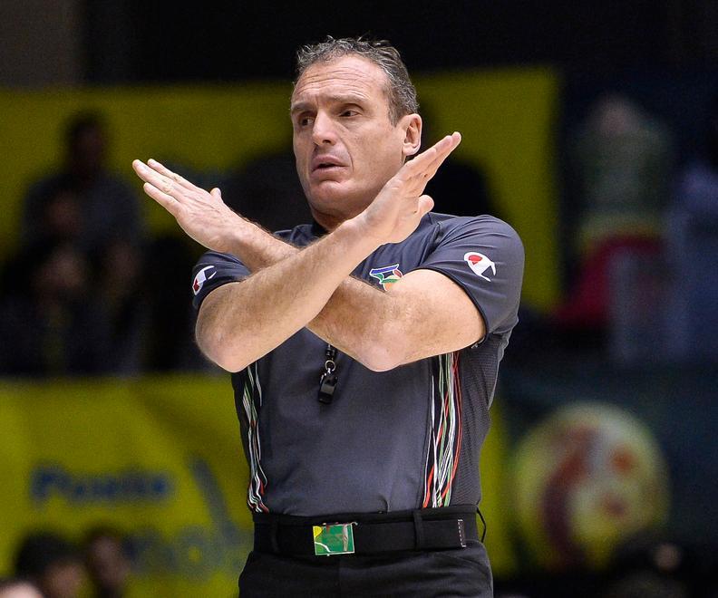 Seghetti lascia il parquet e diventa il numero uno degli arbitri di basket 