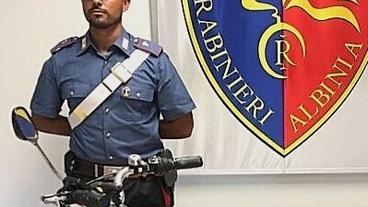Appicca le fiamme alla pineta, arrestato