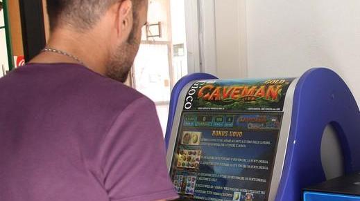 La febbre del gioco In sei mesi bruciati 200 milioni di euro