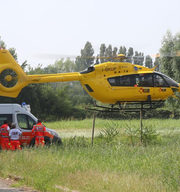 Ustionato dall’incendio nel garage di casa Gravissimo artigiano 
