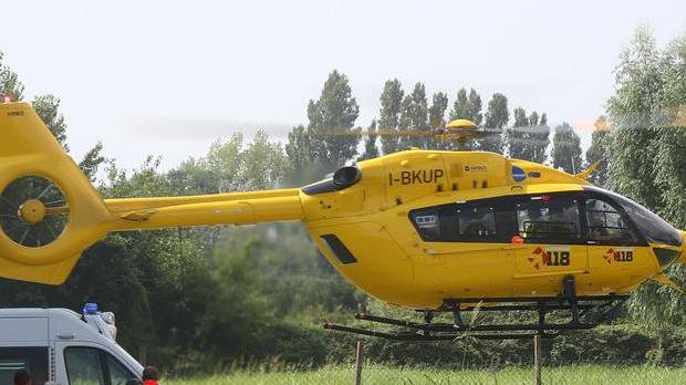 Ustionato dall’incendio nel garage di casa Gravissimo artigiano