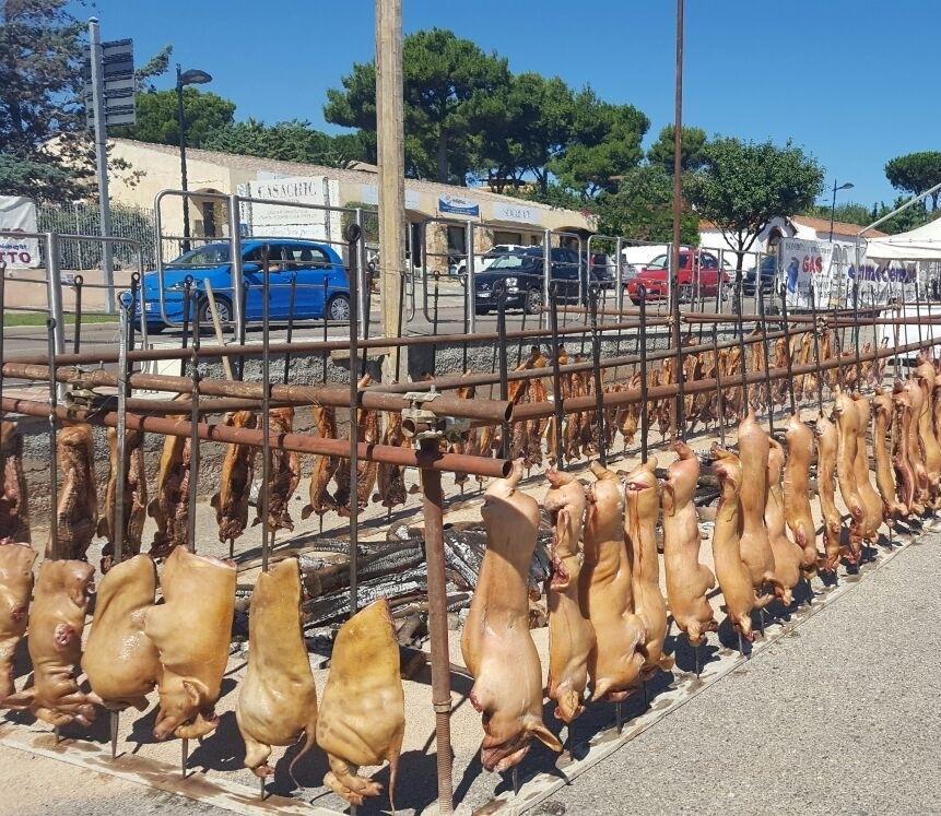 Cinque giorni tra cibo e musica domani l’arrostita in piazza