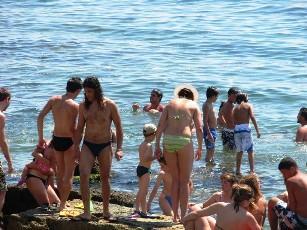Maxi-rissa e caccia all’uomo ai Tre Ponti 
