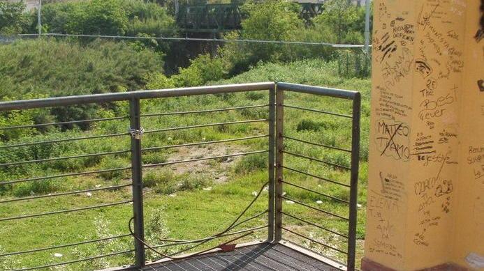 Torrette nel parco prese di mira da vandali interviene il Comune