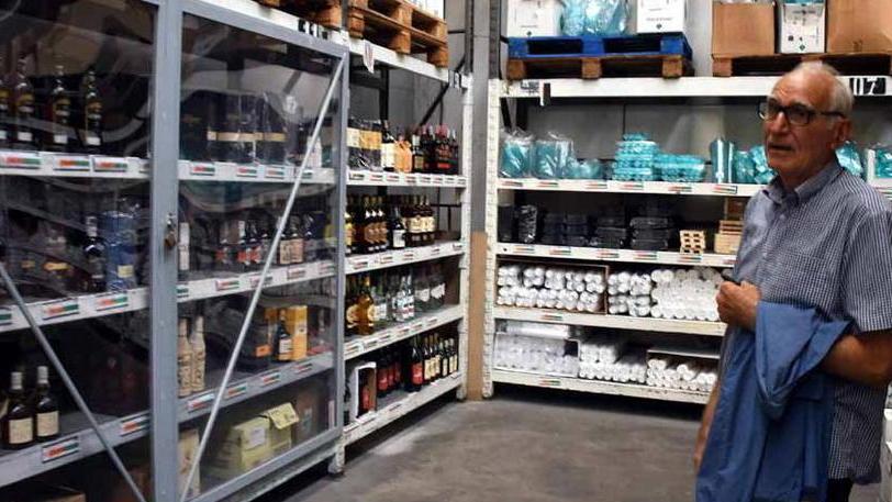 Ruba vino pregiato e lo rivende ai ristoranti