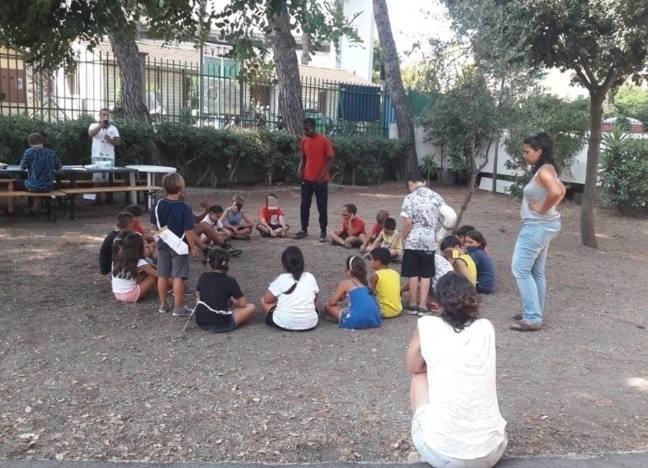 Bakari, schiavo nel Gambia e qui educatore di bambini 