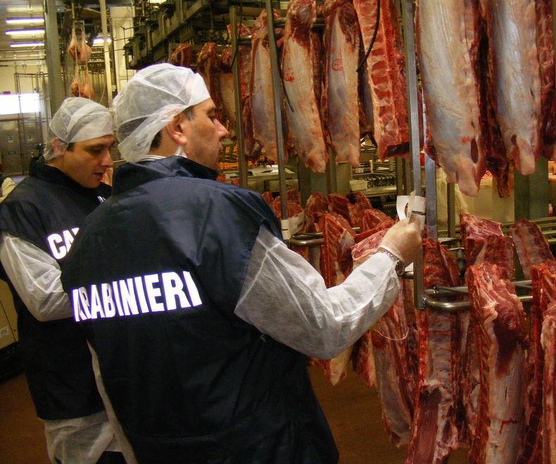 I Nas sequestrano oltre 36 quintali di carne e salumi 