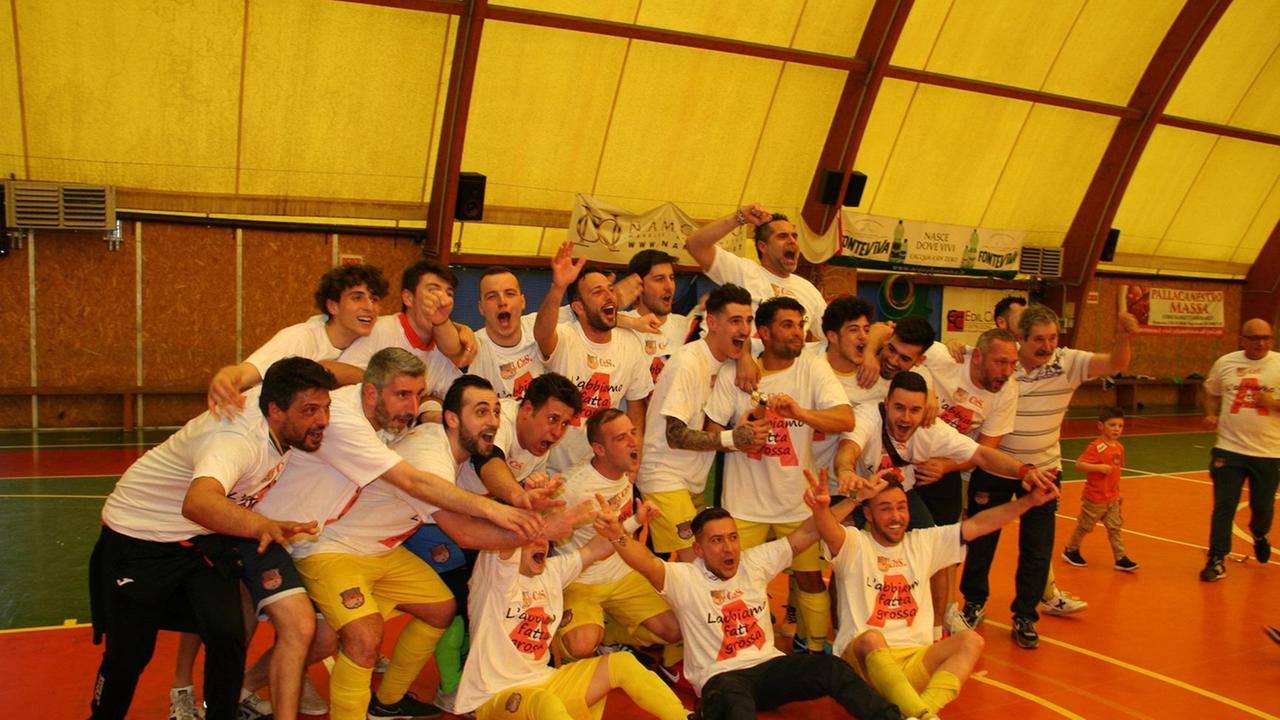 L'esultanza del Futsal per la promozione in A2
