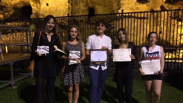 Alcuni dei giovani premiati: Lodovica Lazzerini, Emma Brambilla, Rodolfo Bianchini, Eleonora Barattini, Ilaria Santini.
