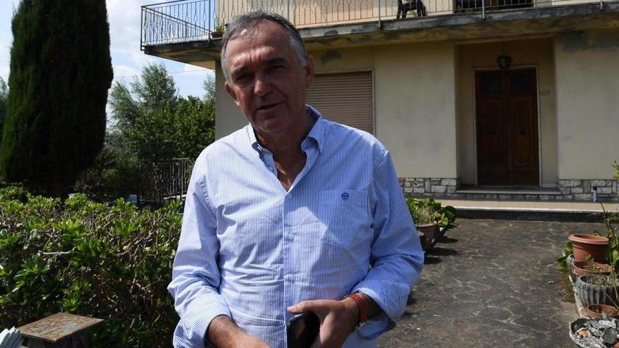Caccia serrata ai tre banditi dopo la rapina al padre di Rossi