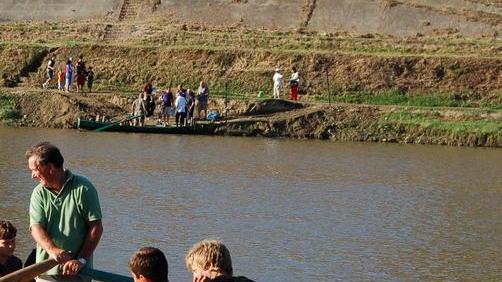 Domani c’è la fiera e si può raggiungere Uliveto con la barca
