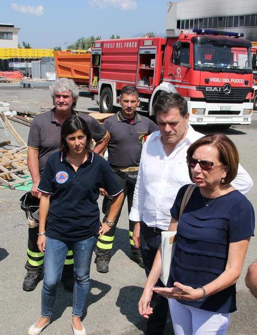L’Asl conferma: nessun pericolo per la salute dal rogo del capannone 