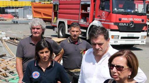 L’Asl conferma: nessun pericolo per la salute dal rogo del capannone