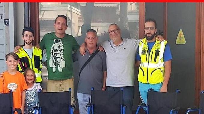 Due sedie a rotelle pagate con i gettoni di presenza