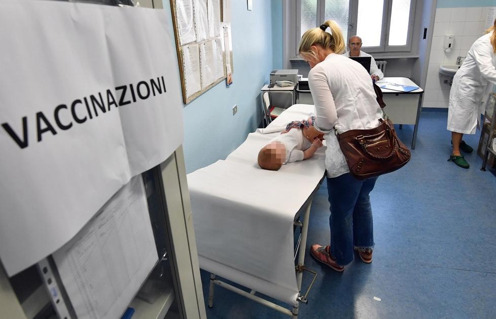 Curioni: «Caos vaccini Reggio non torna indietro» 