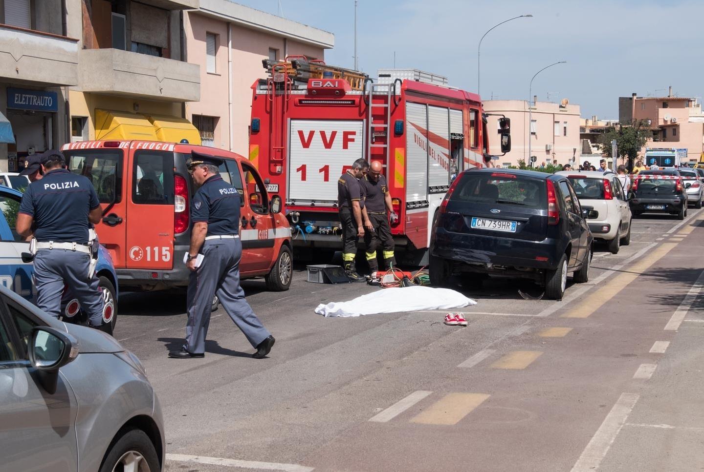 Tragedia a Monserrato con la moto sulle auto muore un tatuatore