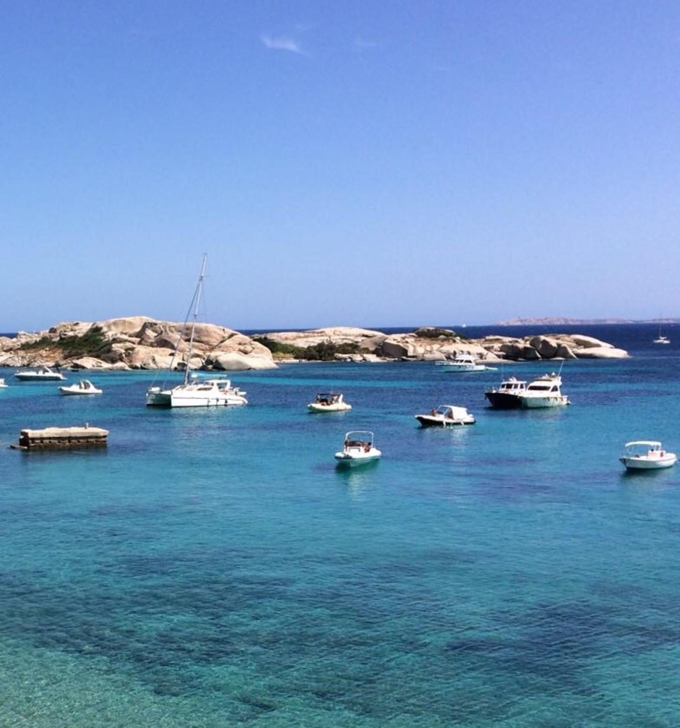 Barche di “cafoni” alla Marmorata bagnanti chiamano la Capitaneria
