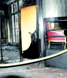 Incendiato il Pappafico: danni gravi, salta il veglione 