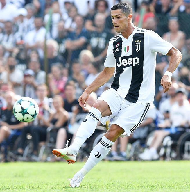 Cr7 già in gol, in 5000 festeggiano la Juventus 