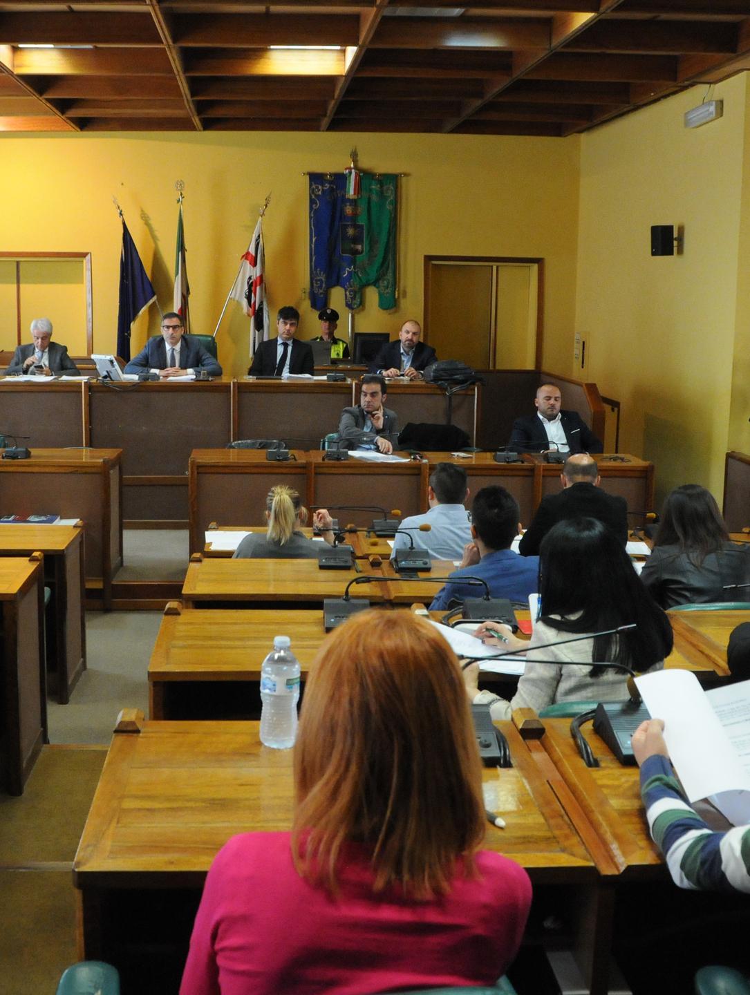 Crisi, la Città in Comune accorre in aiuto di Soddu 