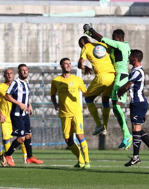 Il portiere Sarr verso il Fano ai saluti il giocatore ex Prato 