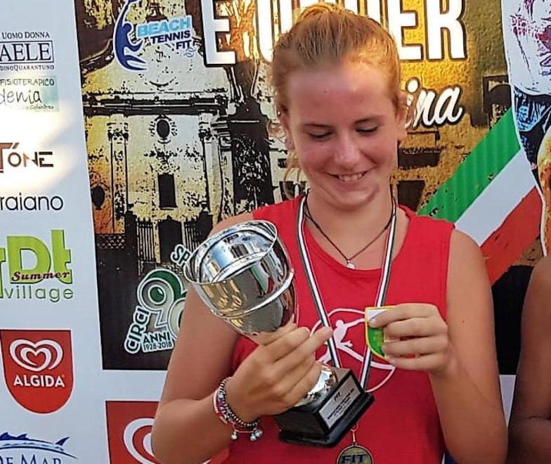 Elena, la “veterana” di 11 anni vola subito sul tetto del mondo