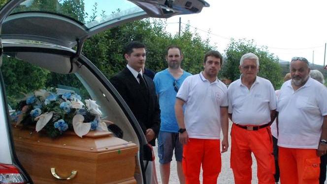 Addio al volontario morto in un incidente «Lui c’era sempre»