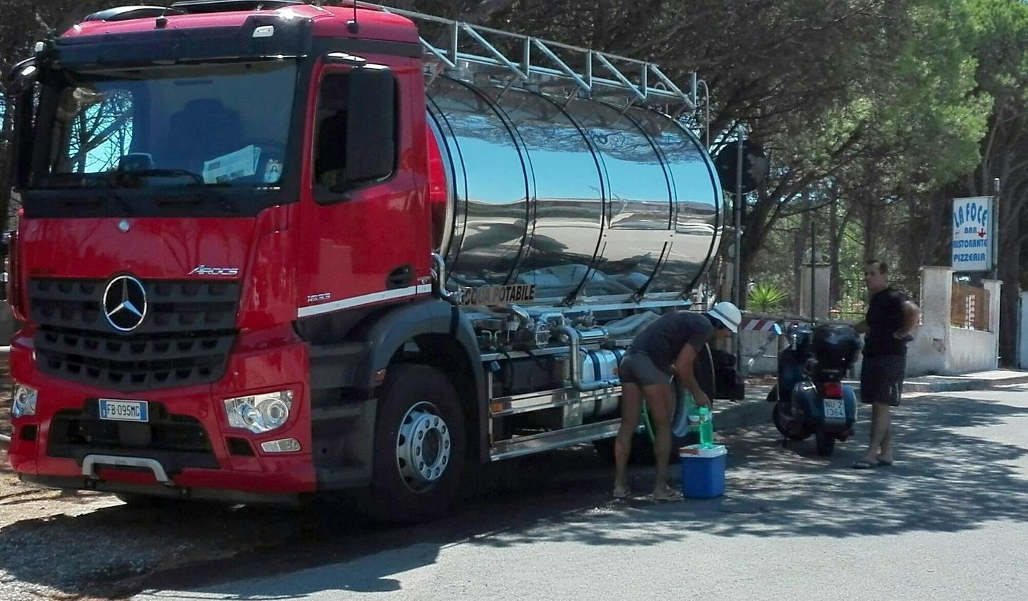 Disagi anche a Ferragosto l’acqua resta non potabile 