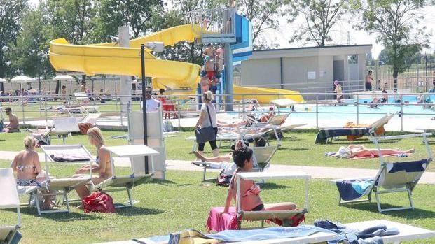 Ancora furti in piscina: forzati gli armadietti