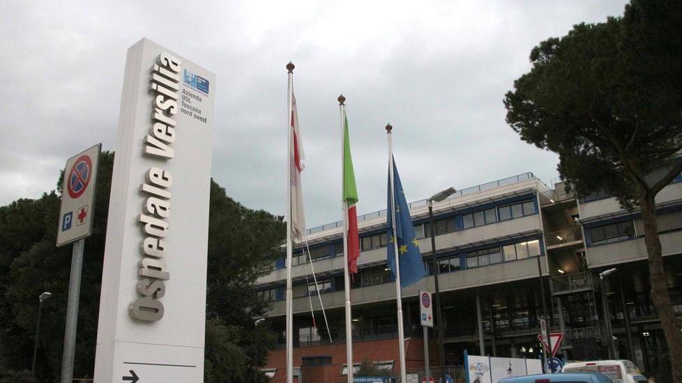 «Erano in dieci contro uno per un palpeggiamento»