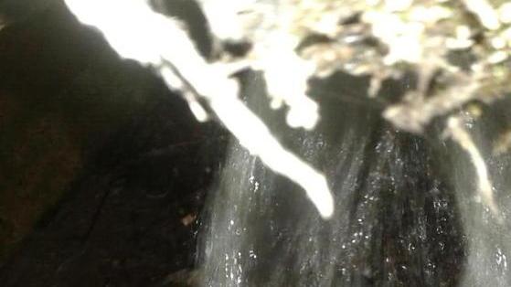 Che spreco di acqua al curvone di Marinella