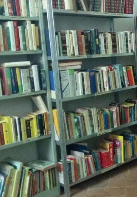 Libri da rottamare la biblioteca comunale li offre in regalo 