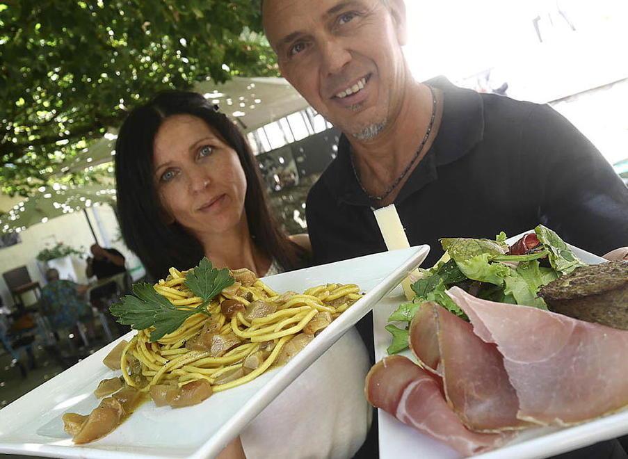 Ecco l’enogastronomia d’eccellenza a Sassetta domani al bar Roma 