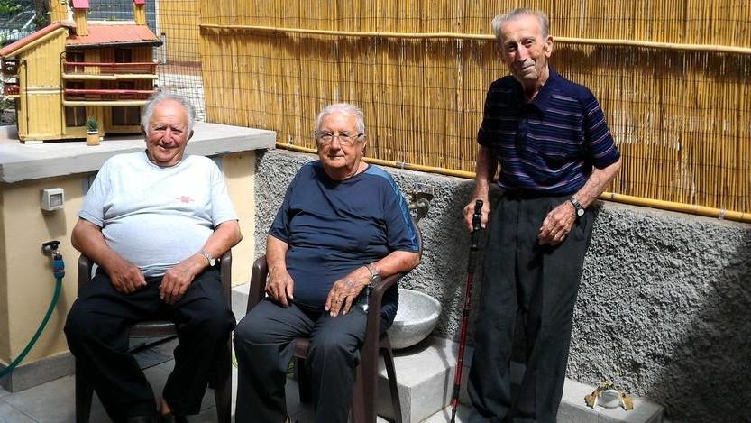 Tre amici over 80 chiedono servizi a misura di anziano