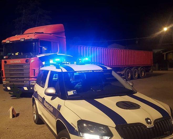 Tir “fuorilegge”: troppo veloci e alcuni senza assicurazione 